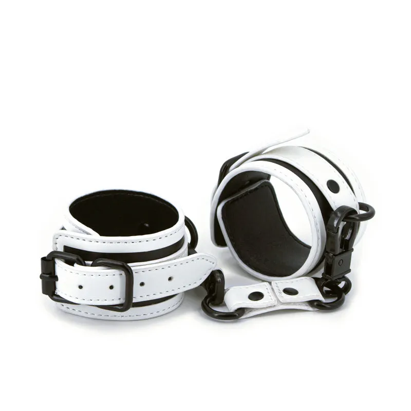 Glo Bondage Wirst Cuffs - Glow In The Dark