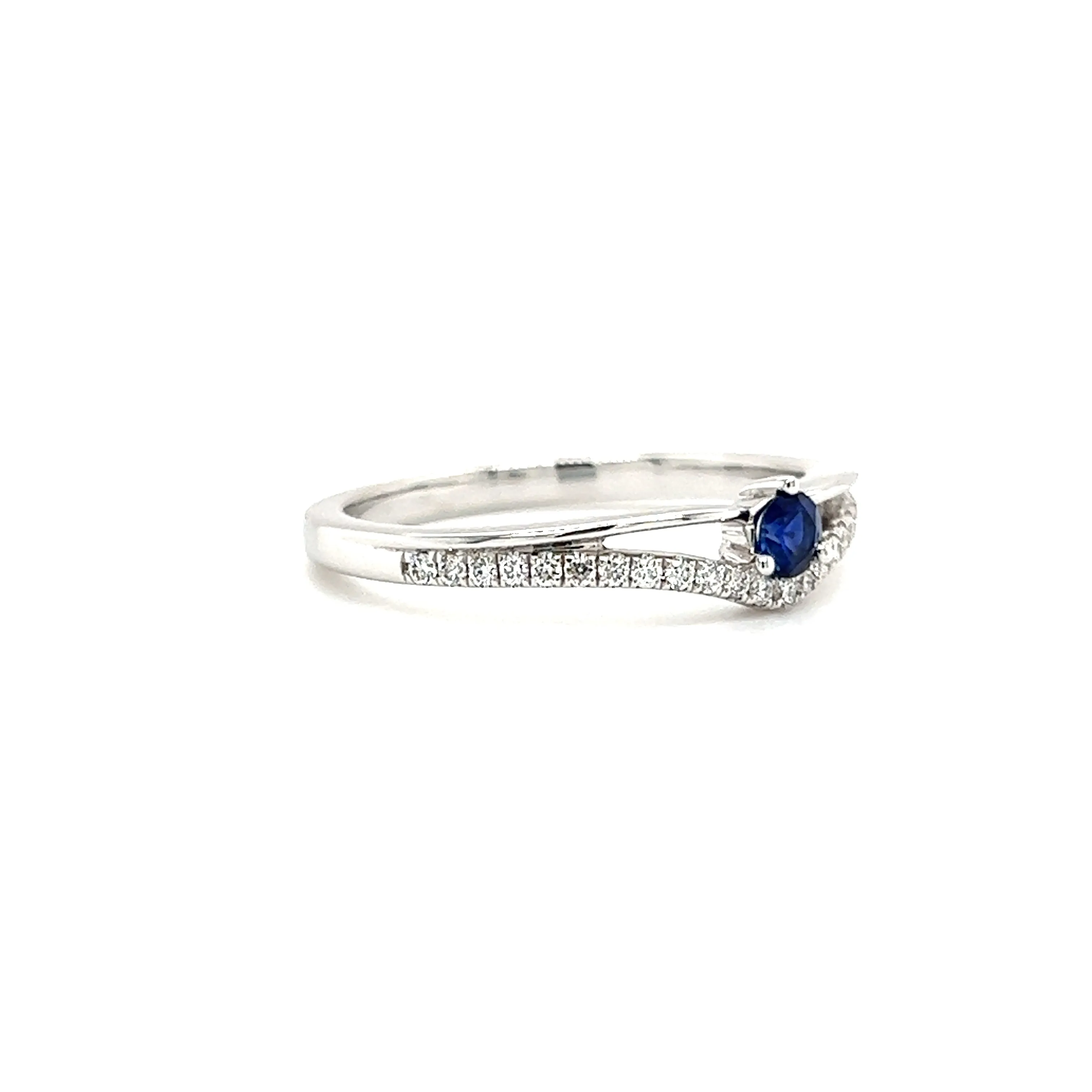 Round Sapphire ring with Twenty-Five Side Diamonds in 14K White Gold